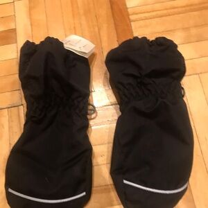 Kuling Cozy Black Kids Mittens​